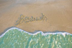 Van het overzeese van het de zondaglicht strand blauw zand de ontspanningslandschap royalty-vrije stock foto Van het overzeese van het de zondaglicht strand blauw zand de ontspanningslandschap royalty-vrije stock foto