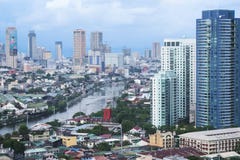 Van makatimanilla van de Pasigrivier de stad Filippijnen stock afbeeldingen Van makatimanilla van de Pasigrivier de stad Filippijnen stock afbeeldingen