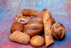 Variedade dura dourada deliciosa do pão fotos de stock Variedade dura dourada deliciosa do pão fotos de stock