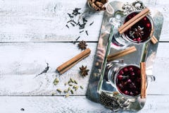 varm mulled wine fotografering för bildbyråer varm mulled wine fotografering för bildbyråer