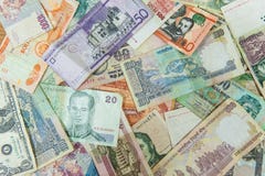 Vele verschillende internationale geldrekeningen/bankbiljetten royalty-vrije stock fotografie Vele verschillende internationale geldrekeningen/bankbiljetten royalty-vrije stock fotografie