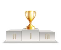 Vencedores do pódio com o copo dourado do troféu Imagem de Stock Vencedores do pódio com o copo dourado do troféu Imagem de Stock