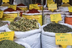 Vendu sur le marché libre, épices, Turquie images libres de droits Vendu sur le marché libre, épices, Turquie images libres de droits