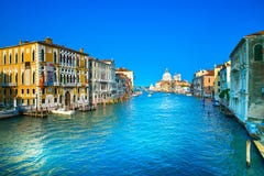 Venedig-Canal Grande, Santa Maria della Salute-Kirchenmarkstein. Es stockfoto Venedig-Canal Grande, Santa Maria della Salute-Kirchenmarkstein. Es stockfoto