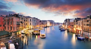 Venedig - Grand Canal från den Rialto bron arkivfoto Venedig - Grand Canal från den Rialto bron arkivfoto