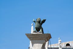 Veneza, leão da coluna de San Marco fotografia de stock Veneza, leão da coluna de San Marco fotografia de stock