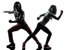 Verbinden Sie den Mann und Frau, die Eignung zumba Tanzenschattenbild ausüben lizenzfreies stockbild Verbinden Sie den Mann und Frau, die Eignung zumba Tanzenschattenbild ausüben lizenzfreies stockbild