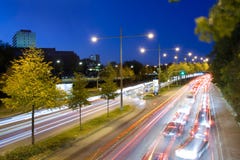 Verkeer bij nacht royalty-vrije stock fotografie Verkeer bij nacht royalty-vrije stock fotografie