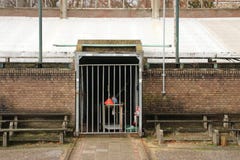 Verlaten voetbalstadion in Wageningen genoemde Wageningse Berg royalty-vrije stock foto Verlaten voetbalstadion in Wageningen genoemde Wageningse Berg royalty-vrije stock foto