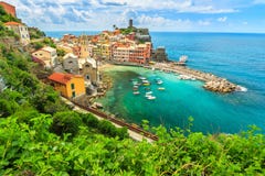 Vernazzadorp op de Cinque Terre-kust van Italië, Europa royalty-vrije stock fotografie Vernazzadorp op de Cinque Terre-kust van Italië, Europa royalty-vrije stock fotografie