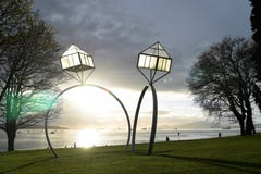 Verpflichtung durch Dennis Oppenheim-West End-Sonnenuntergang-Strand 2009 lizenzfreie stockfotos Verpflichtung durch Dennis Oppenheim-West End-Sonnenuntergang-Strand 2009 lizenzfreie stockfotos