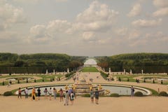 Versailles, Paryż Francja, Sierpień, - 26,2017: Piękny wielki widok pałac w letnim dniu fotografia royalty free Versailles, Paryż Francja, Sierpień, - 26,2017: Piękny wielki widok pałac w letnim dniu fotografia royalty free