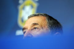 Vettura di aiuto tecnica della squadra di calcio brasiliana Carlos Alberto Parreira fotografia stock libera da diritti Vettura di aiuto tecnica della squadra di calcio brasiliana Carlos Alberto Parreira fotografia stock libera da diritti