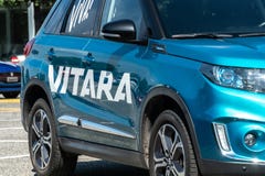 Veículo utilitário do esporte de Suzuki Vitara foto de stock royalty free Veículo utilitário do esporte de Suzuki Vitara foto de stock royalty free