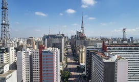 Viale di Avenida Paulista Paulista, citt? di Sao Paulo, Brasile immagine stock libera da diritti Viale di Avenida Paulista Paulista, citt? di Sao Paulo, Brasile immagine stock libera da diritti