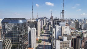 Viale di Avenida Paulista Paulista, città di Sao Paulo, Brasile immagini stock libere da diritti Viale di Avenida Paulista Paulista, città di Sao Paulo, Brasile immagini stock libere da diritti