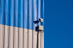 Vid?o surveillance sur le mur image libre de droits Vid?o surveillance sur le mur image libre de droits