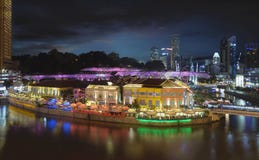 Vida noturno em Clarke Quay Singapore Aerial foto de stock royalty free Vida noturno em Clarke Quay Singapore Aerial foto de stock royalty free