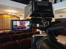 Videography στο εσωτερικό Ψηφιακά βιντεοκάμερα με την επίδειξη LCD Οδηγημένο φως -καμερών στοκ εικόνα Videography στο εσωτερικό Ψηφιακά βιντεοκάμερα με την επίδειξη LCD Οδηγημένο φως -καμερών στοκ εικόνα