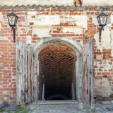 Vieilles portes ouvertes de cachot images libres de droits Vieilles portes ouvertes de cachot images libres de droits