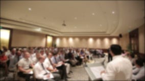 Viele Leute kamen zusammen auf eine Konferenz oder ein Seminar Unscharfer Hintergrund Viele Leute kamen zusammen auf eine Konferenz oder ein Seminar Unscharfer Hintergrund