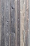 Vieux modèle en bois brun foncé grunge de panneau avec la belle texture abstraite de surface de grain, le fond rayé vertical ou l photo libre de droits Vieux modèle en bois brun foncé grunge de panneau avec la belle texture abstraite de surface de grain, le fond rayé vertical ou l photo libre de droits