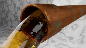 Vieux tuyau versant le liquide coloré dans le plateau se reposant sur le plancher de marbre illustration libre de droits Vieux tuyau versant le liquide coloré dans le plateau se reposant sur le plancher de marbre illustration libre de droits