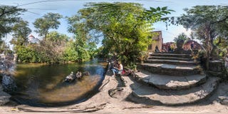 VILNIUS, LITHUANIE EN SEPTEMBRE 2018, de pleins 360 degrés sans couture pêchent le panorama de vue sur des pas concrets près de l photo libre de droits VILNIUS, LITHUANIE EN SEPTEMBRE 2018, de pleins 360 degrés sans couture pêchent le panorama de vue sur des pas concrets près de l photo libre de droits