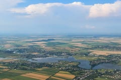 Visión aérea sobre campos agrícolas cerca de Bucarest, Rumania imagen de archivo libre de regalías Visión aérea sobre campos agrícolas cerca de Bucarest, Rumania imagen de archivo libre de regalías