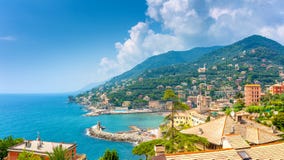 Vista aerea della costa di Amalfi immagini stock libere da diritti Vista aerea della costa di Amalfi immagini stock libere da diritti