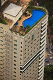 Vista aérea da associação do telhado do hotel de luxo imagens de stock royalty free Vista aérea da associação do telhado do hotel de luxo imagens de stock royalty free