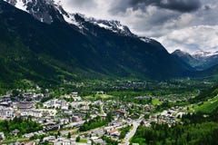 Vista aérea da cidade de Chamonix foto de stock royalty free Vista aérea da cidade de Chamonix foto de stock royalty free