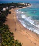 Vista aérea de la playa de Luquillo, Puerto Rico imagen de archivo libre de regalías Vista aérea de la playa de Luquillo, Puerto Rico imagen de archivo libre de regalías