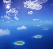 Vista aérea de las islas de Maldives, el Océano Índico fotografía de archivo libre de regalías Vista aérea de las islas de Maldives, el Océano Índico fotografía de archivo libre de regalías