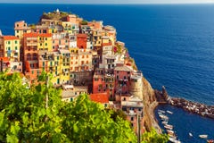 Vista aérea de Manarola, Cinque Terre, Liguria, Italia foto de archivo Vista aérea de Manarola, Cinque Terre, Liguria, Italia foto de archivo