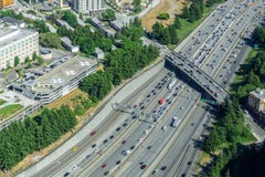 Vista aérea del tráfico de la autopista 5 fotos de archivo libres de regalías Vista aérea del tráfico de la autopista 5 fotos de archivo libres de regalías