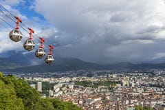 Vista aérea panorâmico da cidade de Grenoble, França Fotos de Stock Vista aérea panorâmico da cidade de Grenoble, França Fotos de Stock