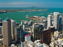 Vista aérea sobre a cidade do centro de Auckland fotos de stock Vista aérea sobre a cidade do centro de Auckland fotos de stock
