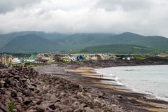 Vista da baía do ballinskellig em Waterville Kerry do condado, Irlanda imagem de stock Vista da baía do ballinskellig em Waterville Kerry do condado, Irlanda imagem de stock