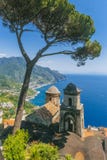 Vista da costa de Amalfi fotografia de stock Vista da costa de Amalfi fotografia de stock