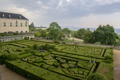 Vista del jardín del monasterio del EL Escorial imagen de archivo Vista del jardín del monasterio del EL Escorial imagen de archivo