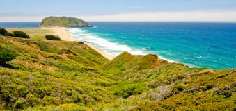 Vista dell'itinerario 1 dello stato di California fotografia stock libera da diritti Vista dell'itinerario 1 dello stato di California fotografia stock libera da diritti