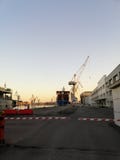 Vista do navio sob o reparo e a planta foto de stock Vista do navio sob o reparo e a planta foto de stock