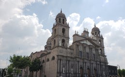 vista exterior de la catedral de la ciudad de Toluca, en México en un día soleado fotografía de archivo libre de regalías vista exterior de la catedral de la ciudad de Toluca, en México en un día soleado fotografía de archivo libre de regalías