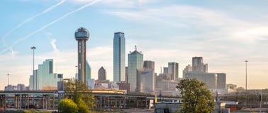 Vista geral panorâmico de Dallas do centro fotografia de stock Vista geral panorâmico de Dallas do centro fotografia de stock