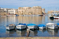 Vista panorâmica de Gallipoli. Puglia. Italia. foto de stock royalty free Vista panorâmica de Gallipoli. Puglia. Italia. foto de stock royalty free