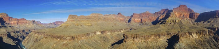 Vista scenica panoramica del paesaggio del fiume Colorado Grand Canyon Arizona largamente Fotografie Stock Libere da Diritti Vista scenica panoramica del paesaggio del fiume Colorado Grand Canyon Arizona largamente Fotografie Stock Libere da Diritti