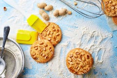 Vista superiore dell'insieme di prodotto per la cottura dei biscotti Fotografia Stock Libera da Diritti Vista superiore dell'insieme di prodotto per la cottura dei biscotti Fotografia Stock Libera da Diritti