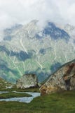 a vista surpreendente das montanhas ajardina, Federação Russa, Cáucaso, foto de stock a vista surpreendente das montanhas ajardina, Federação Russa, Cáucaso, foto de stock