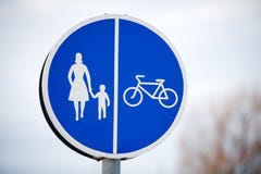 Voetganger en fiets gedeelde verkeersteken Stock Fotografie Voetganger en fiets gedeelde verkeersteken Stock Fotografie